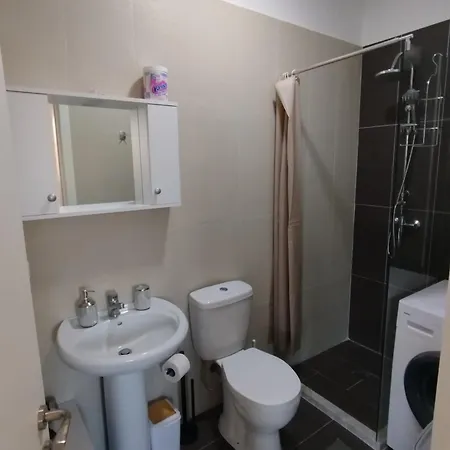 U Laguny 404 * Shengjin (Lezhe)